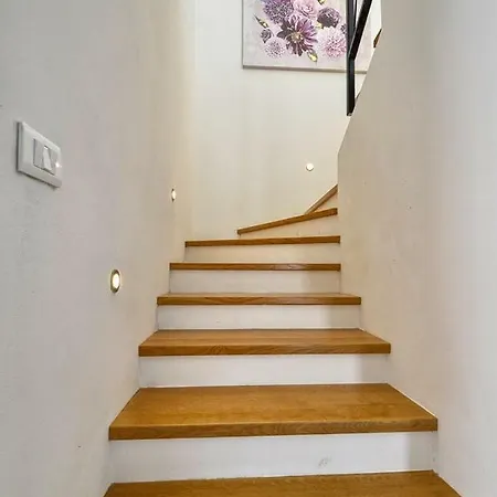 Lounge Modern House With Private Pool **** Kavran
