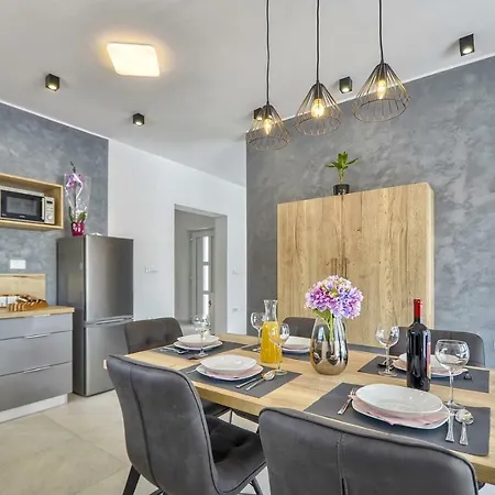 Lounge Modern House With Private Pool ****