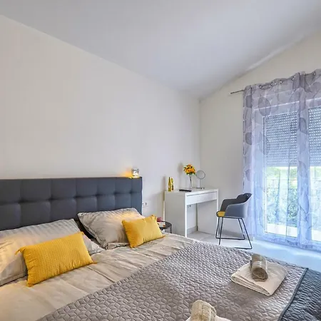 Lounge Modern House With Private Pool **** Villa *