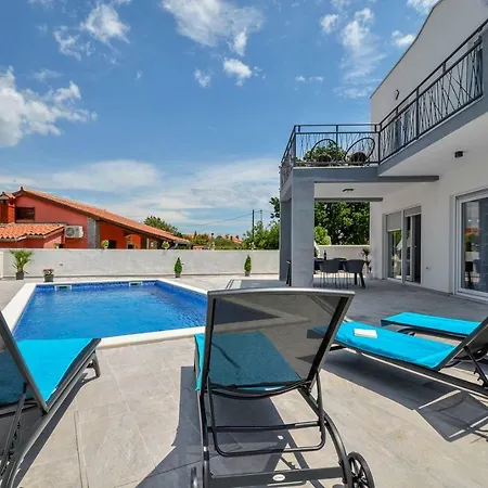 Villa Lounge Modern House With Private Pool **** Kavran