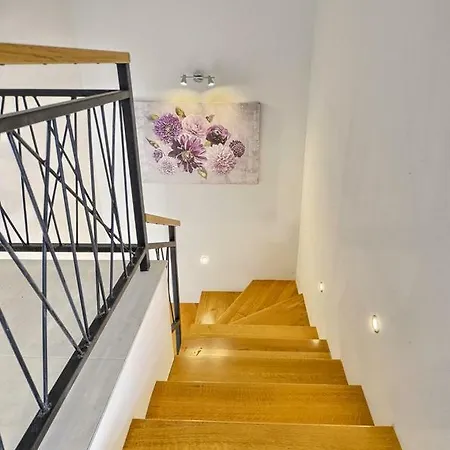 Lounge Modern House With Private Pool **** Kavran