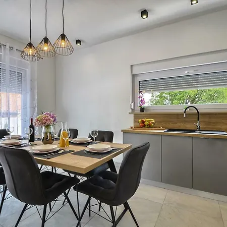 Villa Lounge Modern House With Private Pool **** Kavran