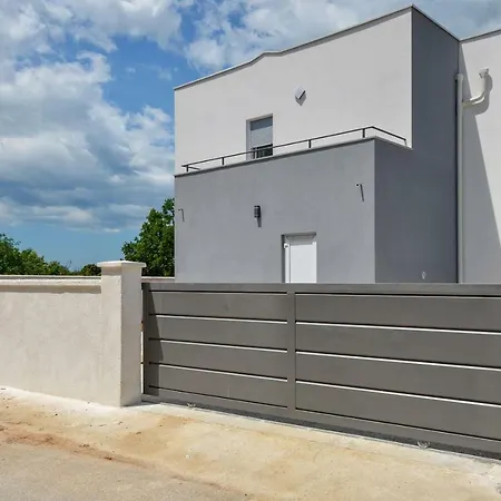 Lounge Modern House With Private Pool **** Villa