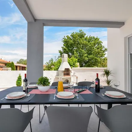 Villa Lounge Modern House With Private Pool **** Kavran