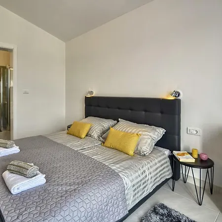 Lounge Modern House With Private Pool **** Villa *