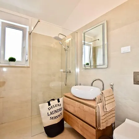 Villa Lounge Modern House With Private Pool **** Kavran