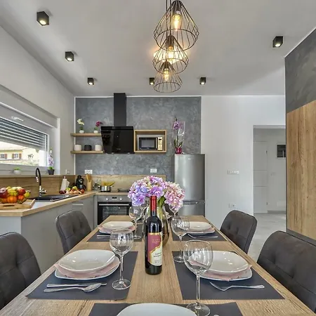 Lounge Modern House With Private Pool ****