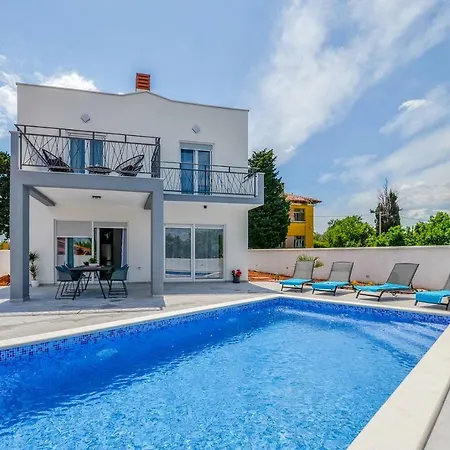 Lounge Modern House With Private Pool ****